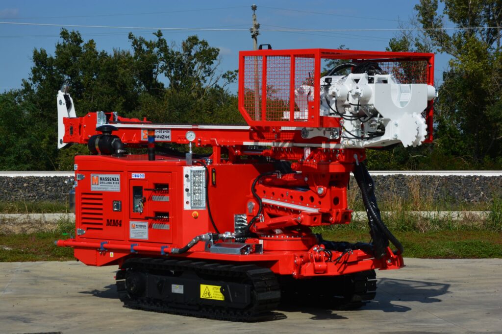 2426_MM4_perforadora Massenza Drilling rigs