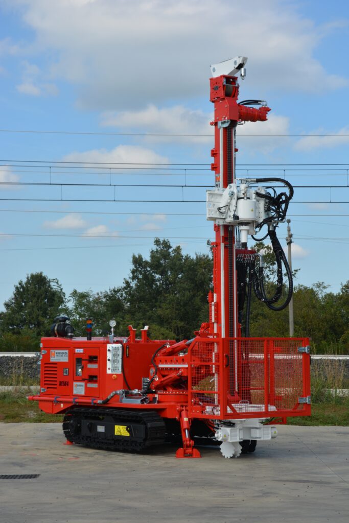 2426_MM4_perforadora Massenza Drilling rigs