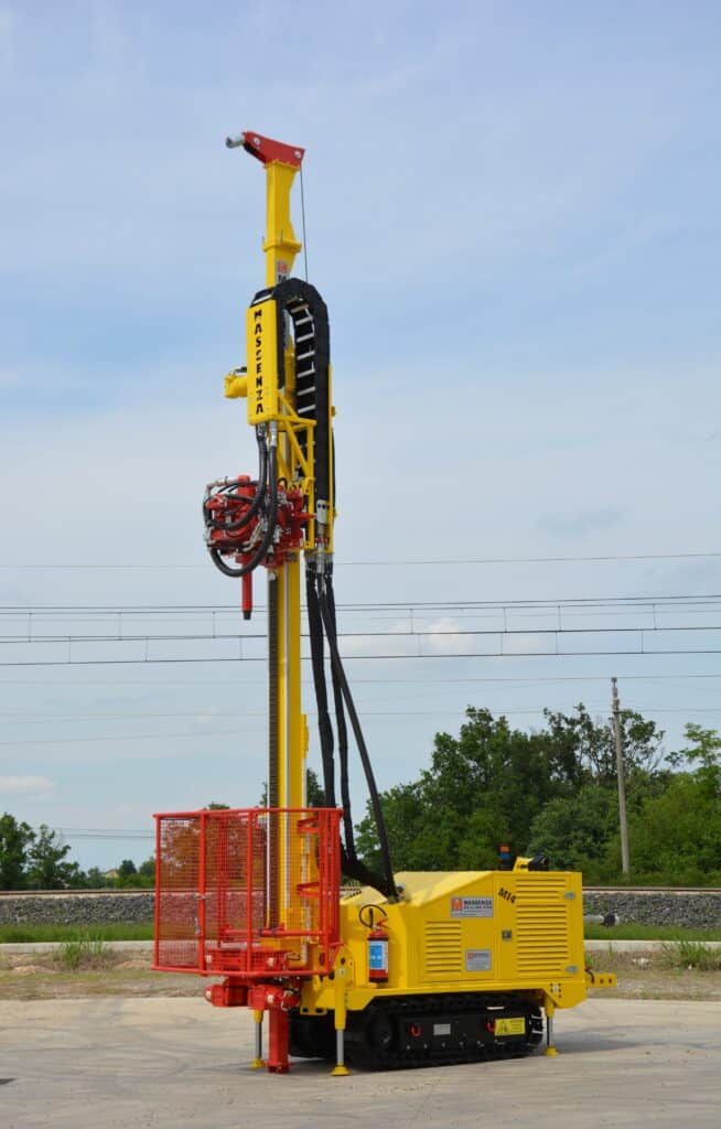 2673_Mi4 perforadora Massenza Drilling rigs